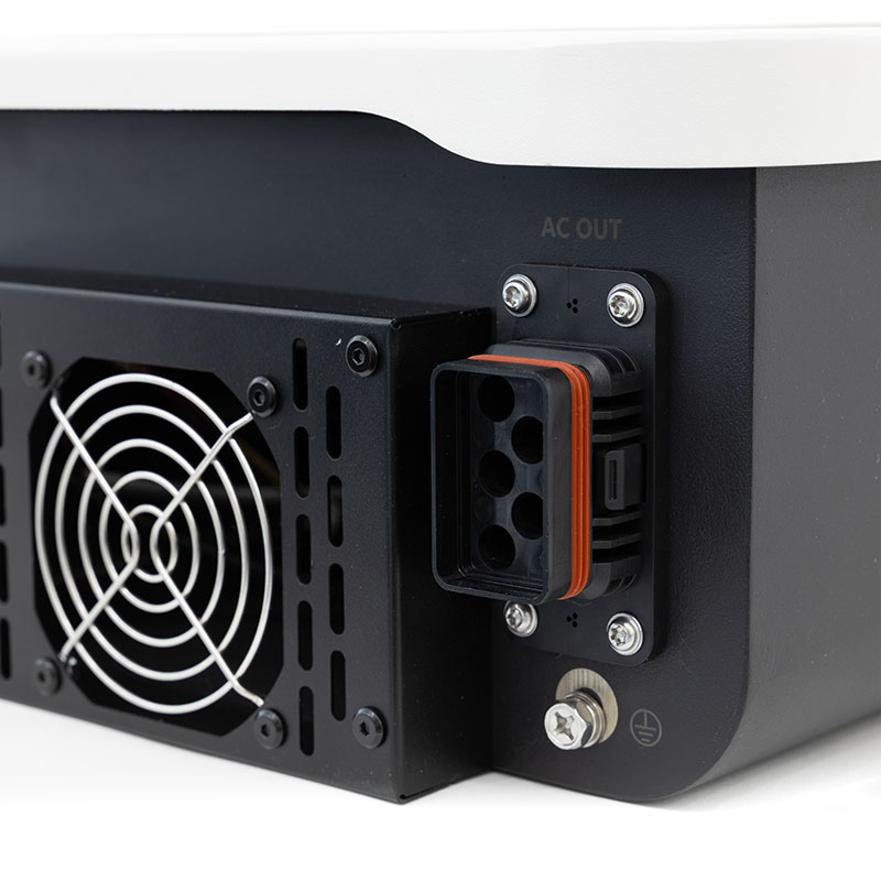 Inversor solar compacto trifásico de 220 V conectado a la red para sistemas fotovoltaicos de capacidad media