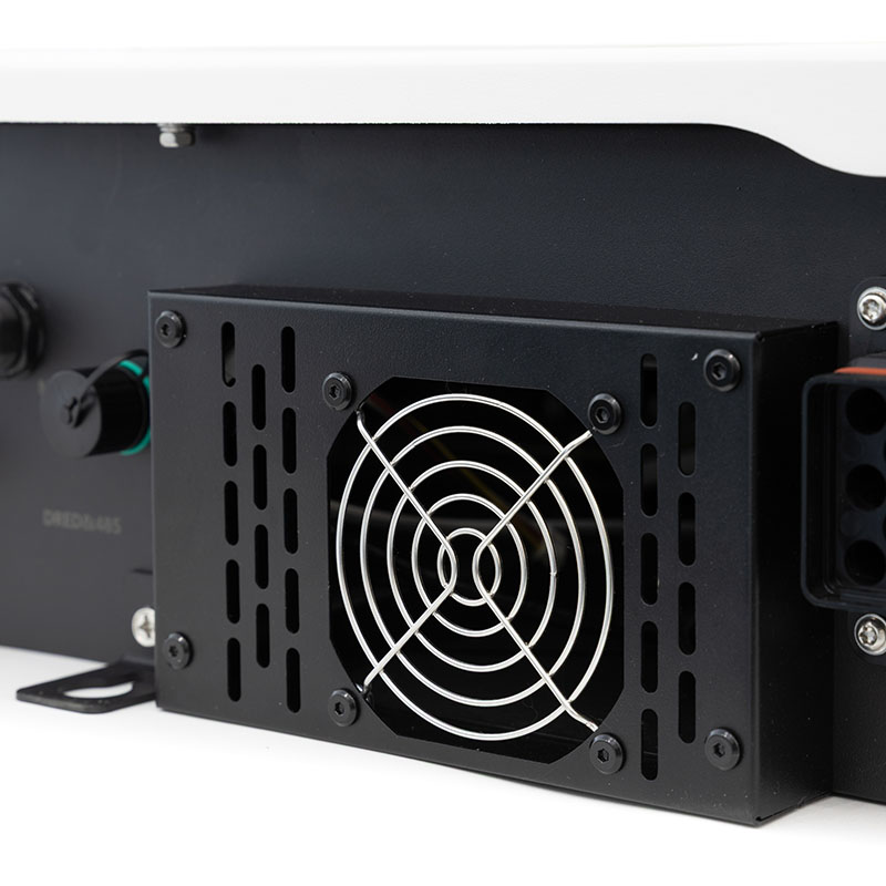 Inversor solar compacto trifásico de 220 V conectado a la red para sistemas fotovoltaicos de capacidad media